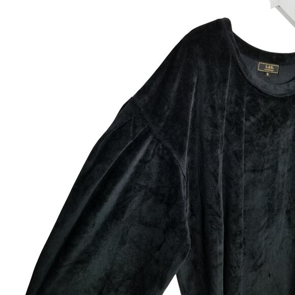 LUCKY & BLESSED Black Velvet Top w/ Puff Shoulders & Long Sleeves - M - Picture 2 of 6